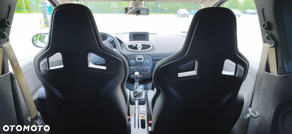 Renault Clio 2.0 16V Sport Euro5 - 23