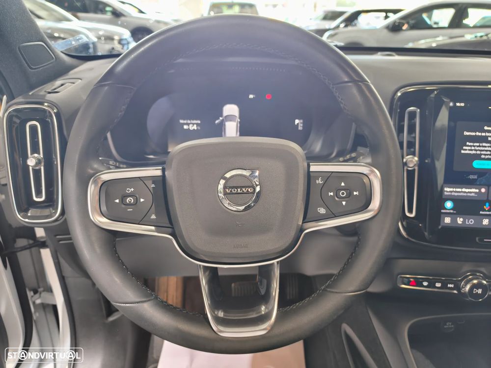 Volvo XC 40 Recharge Core - 12