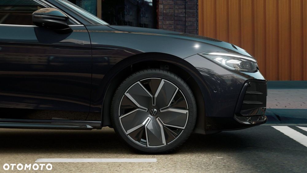 Volkswagen Passat Variant 2.0 TDI SCR R-Line Plus DSG - 14