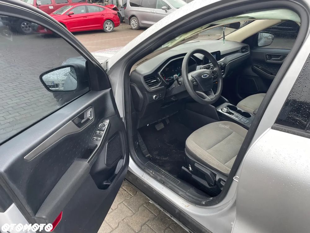 Ford Kuga - 6