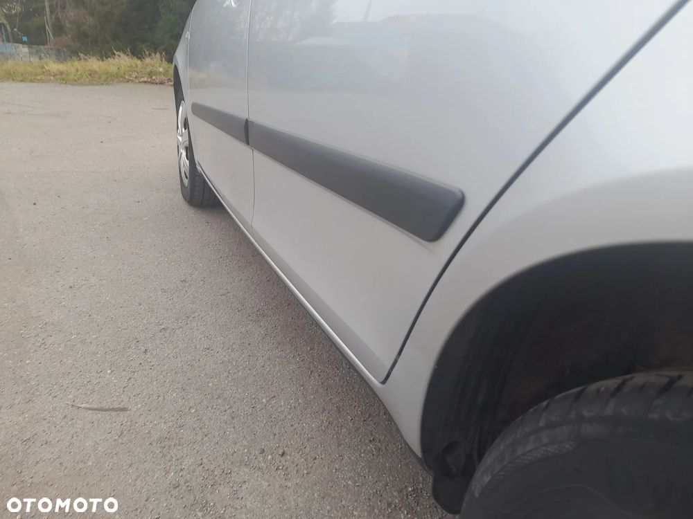 Skoda Fabia 1.2 HTP Elegance - 8