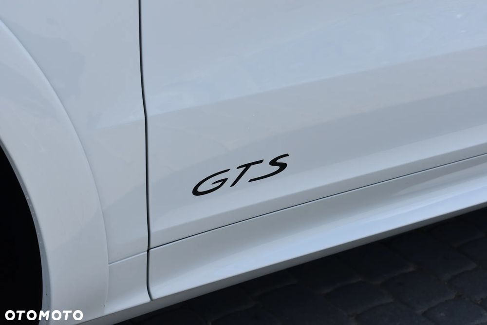 Porsche Cayenne - 12