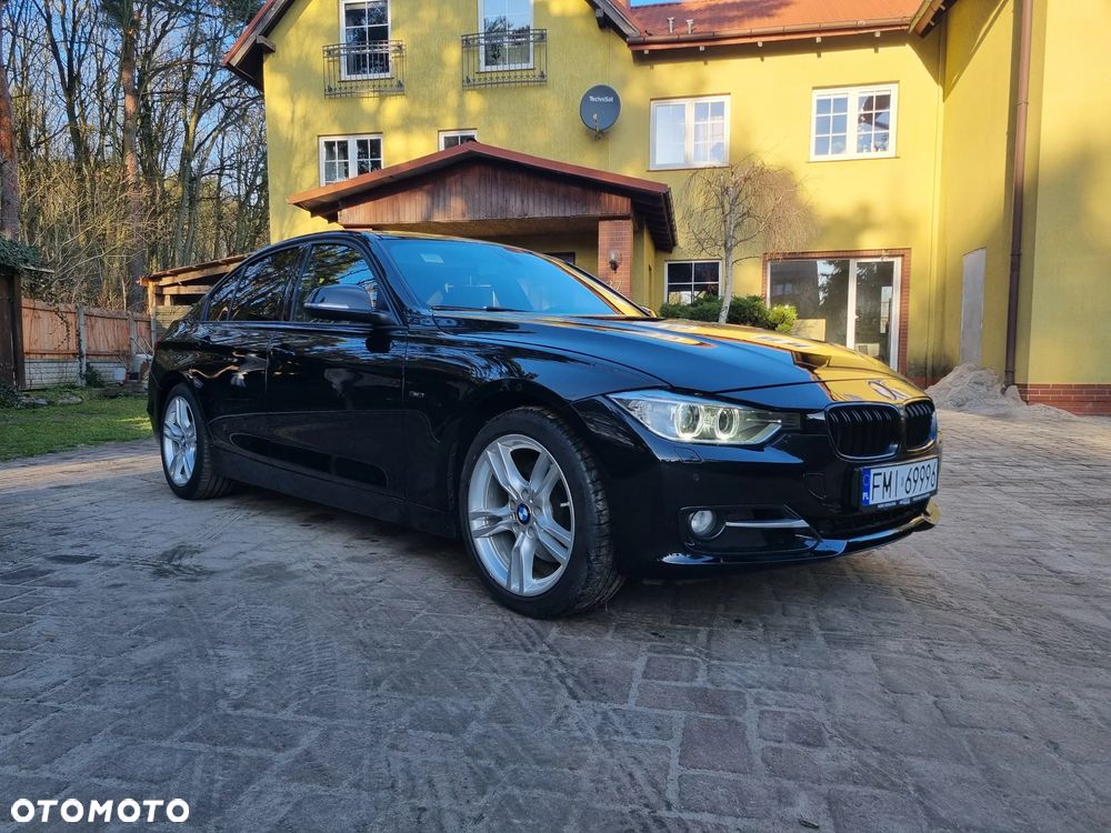 BMW Seria 3 328i Sport Line - 3