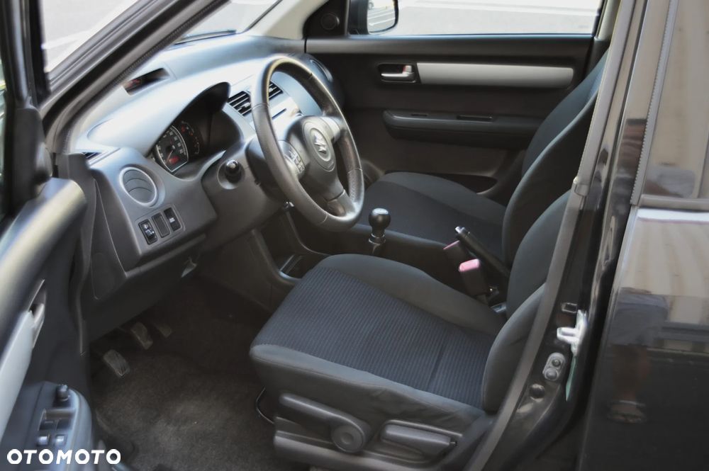 Suzuki Swift - 15
