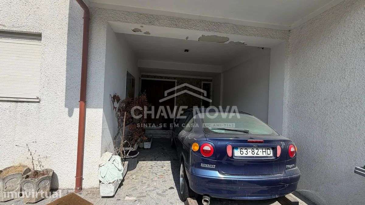 Exclusiva Moradia T4 com Sótão Independente em Vila Nova de Gaia - Grande imagem: 5/31