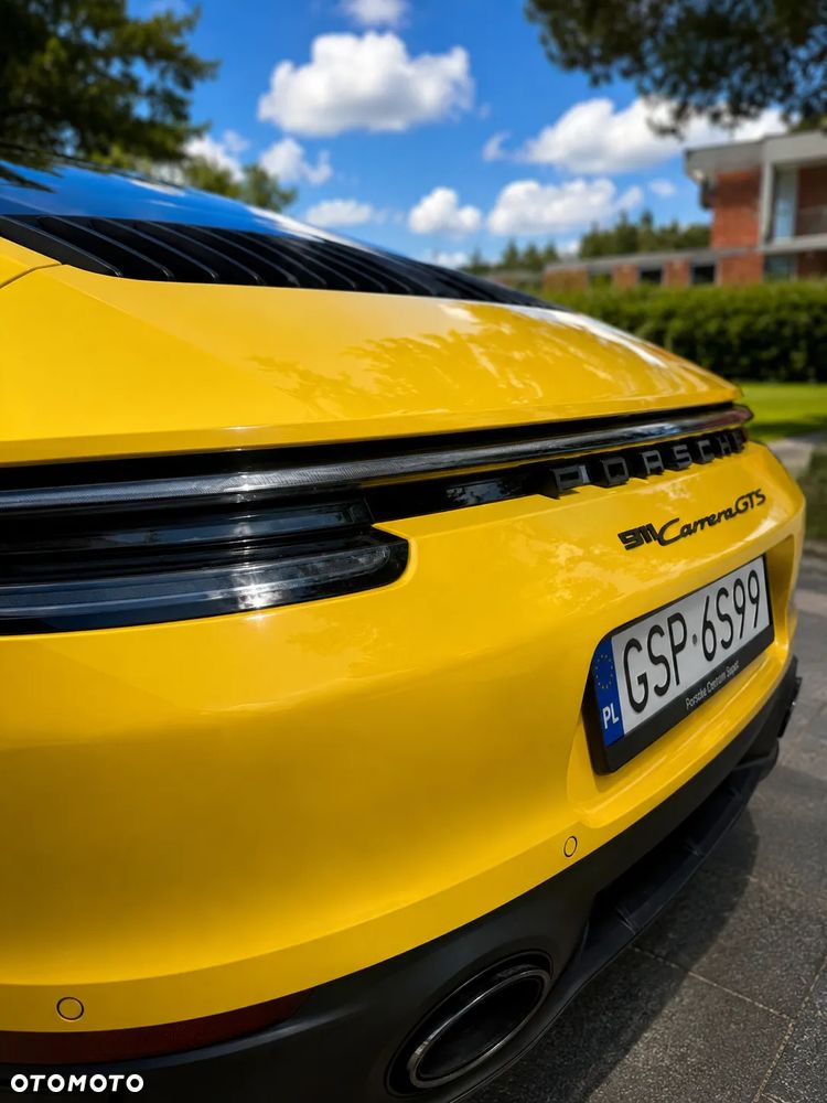 Porsche 911 Carrera GTS - 5