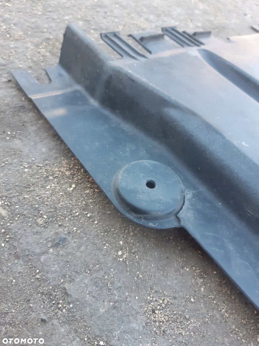 AUDI A4 B8 OSŁONA PODWOZIA TYŁ 8K0825216F 13.08 - 4