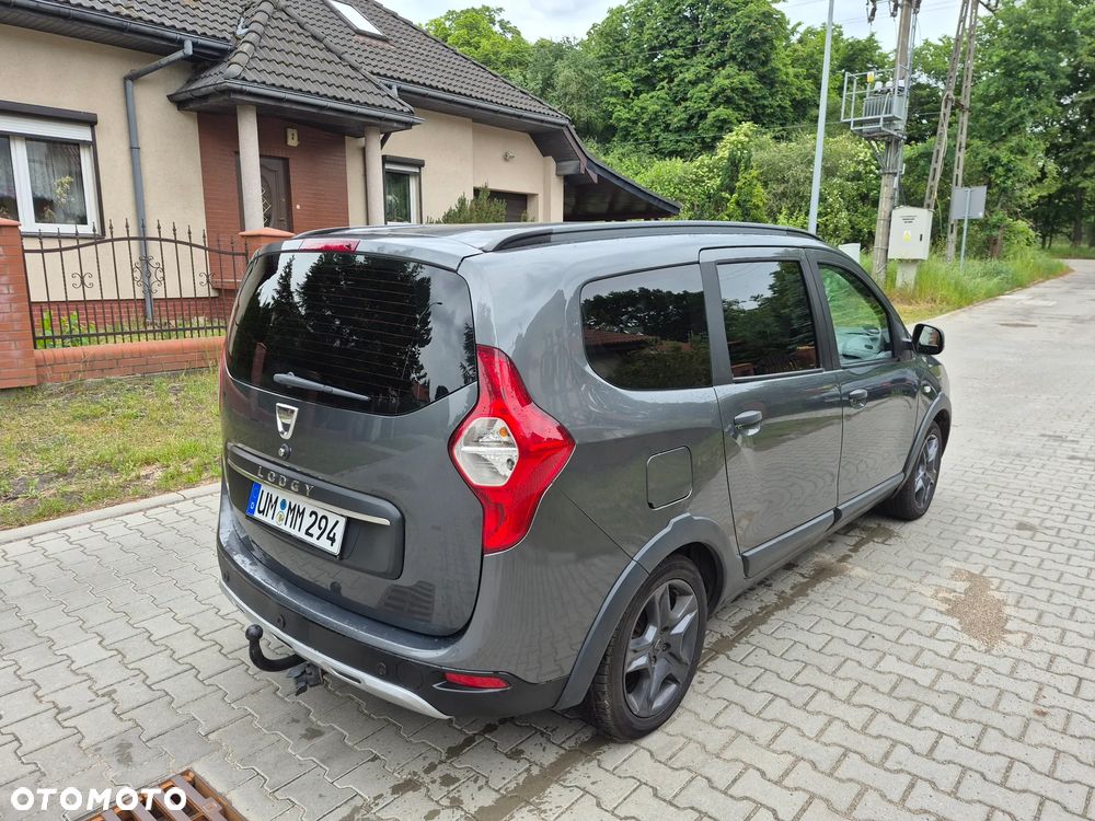 Dacia Lodgy SCe 100 Stepway - 13