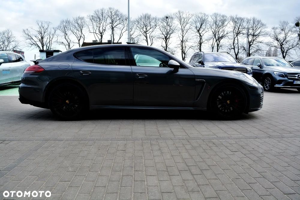 Porsche Panamera GTS - 18