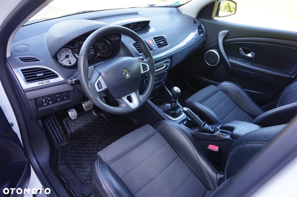Renault Megane TCe 130 Dynamique - 25