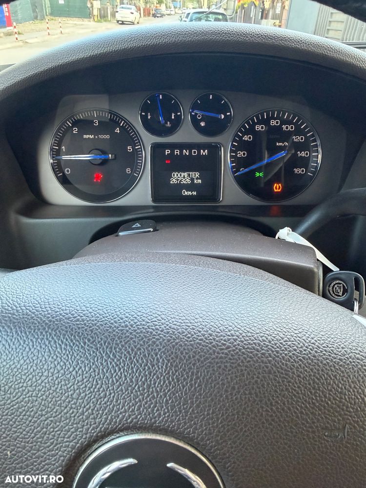 Cadillac Escalade - 10