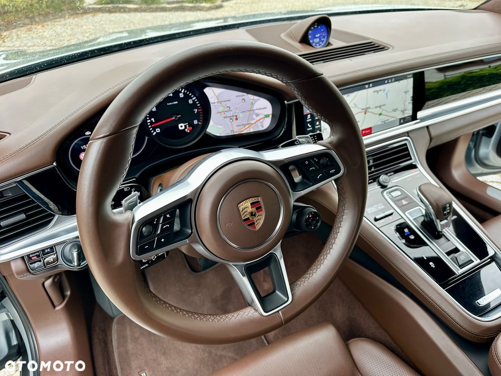 Porsche Panamera 4 - 25