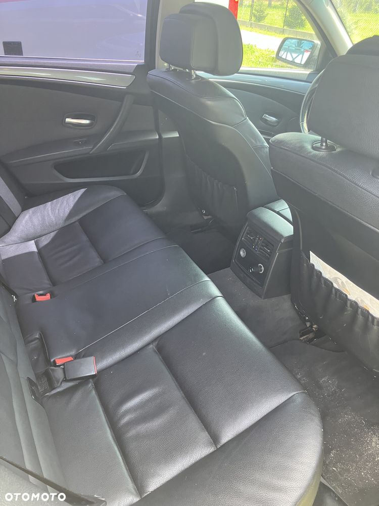 BMW Seria 5 525d - 10