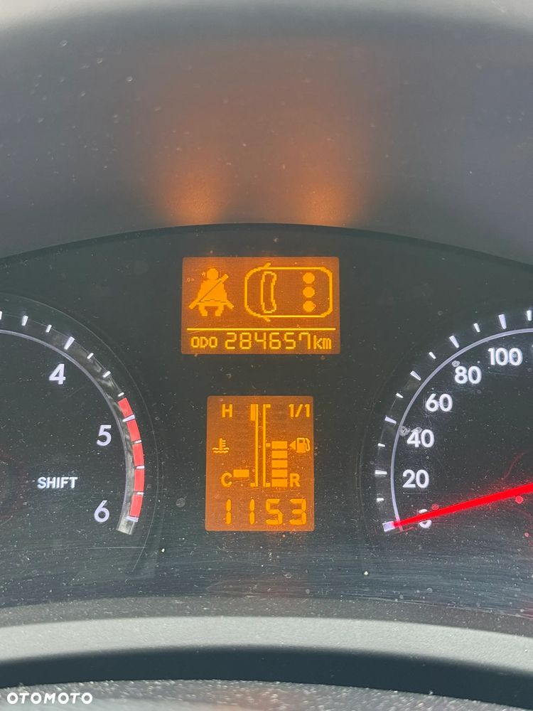 Toyota Avensis 2.2 D-4D Premium - 25