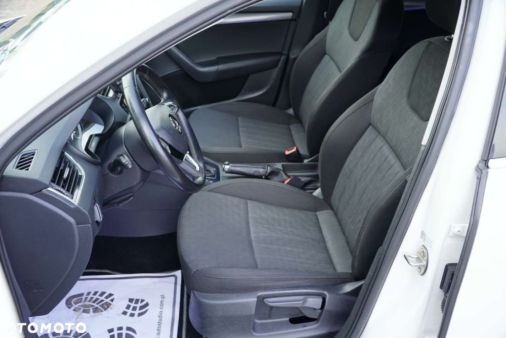 Skoda Octavia 1.5 TSI ACT DSG Ambition - 11