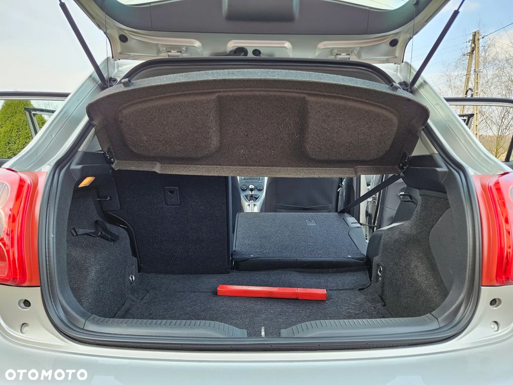 Toyota Auris 1.33 VVT-i Luna - 23