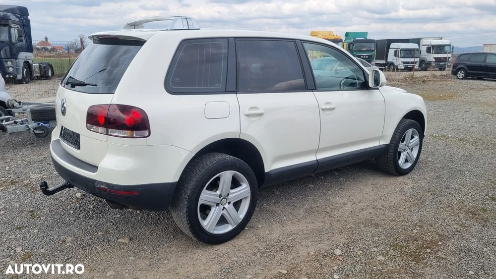Volkswagen Touareg 2.5 R5 TDI DPF Aut. Individual - 18