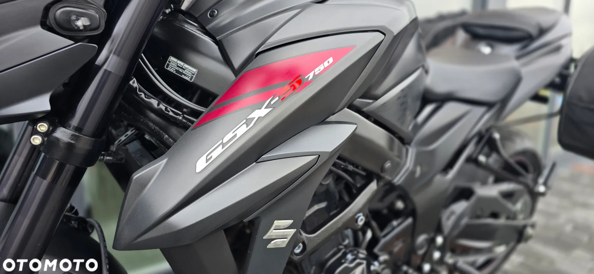 Suzuki GSX - 31