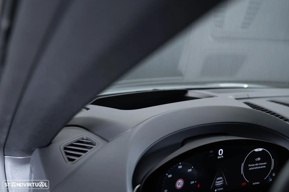 Porsche Macan Electric - 25