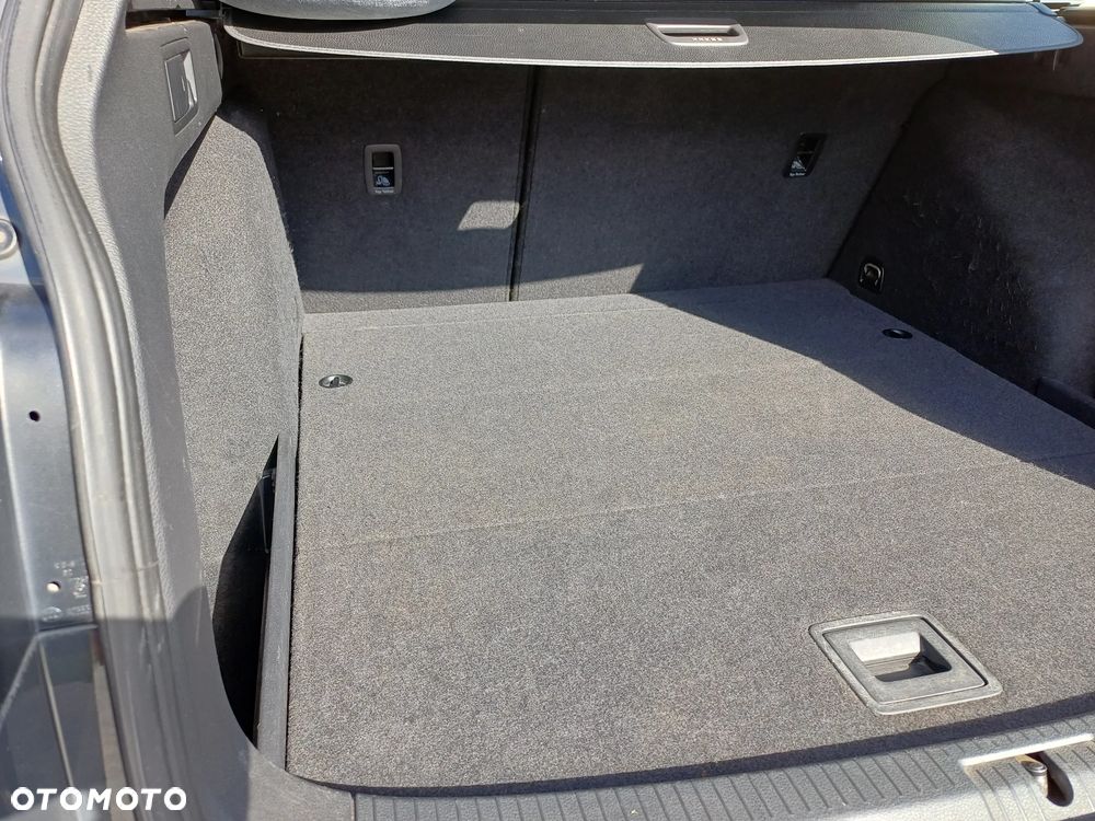 Volkswagen Golf - 14