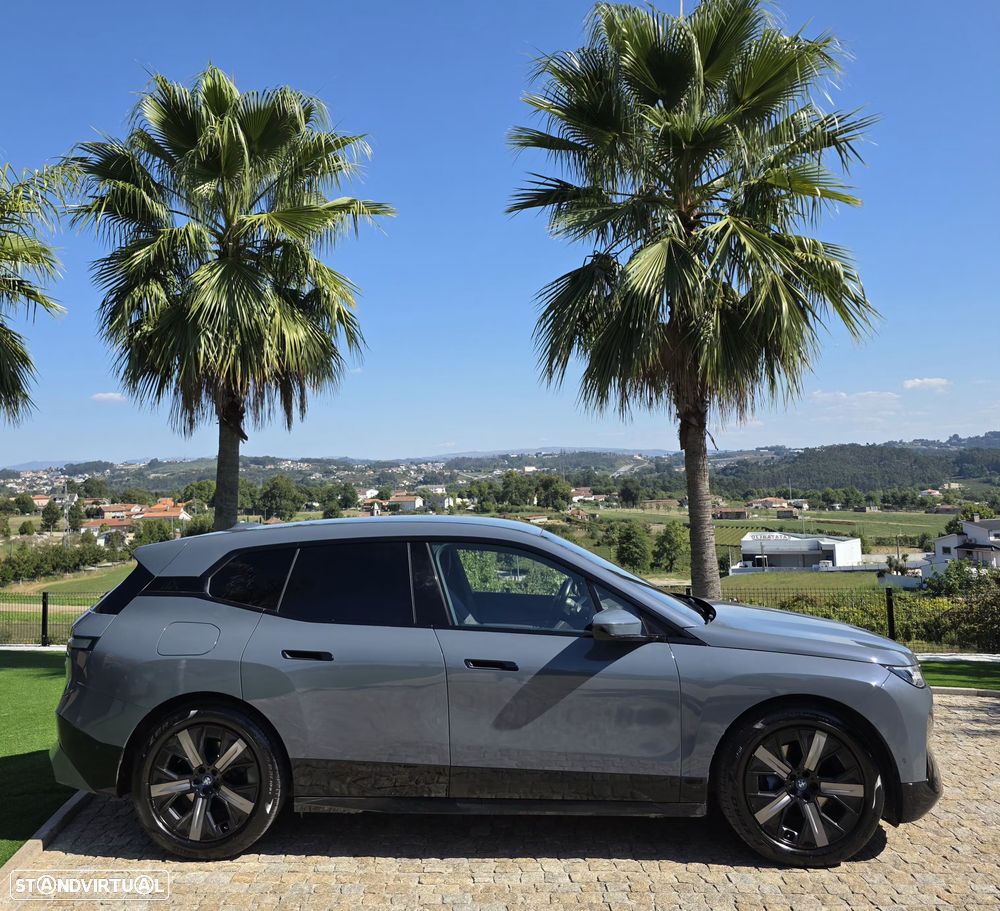 BMW iX xDrive40 - 15