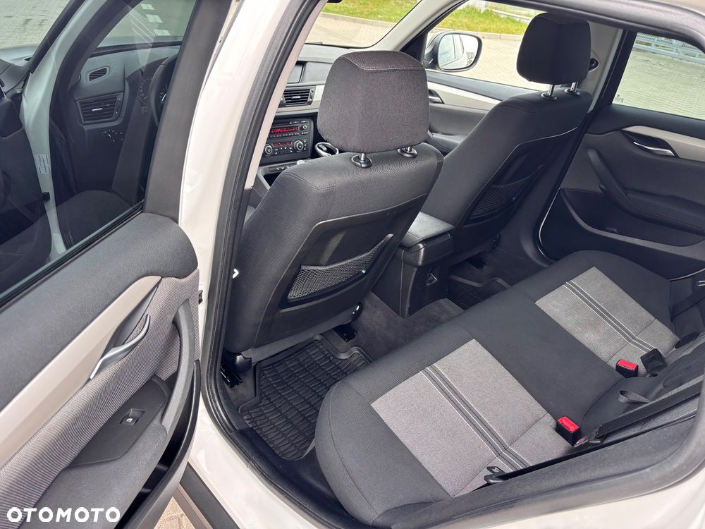 BMW X1 xDrive28i Sport Line - 12