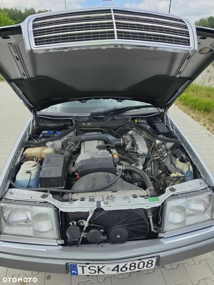 Mercedes-Benz Klasa E - 32