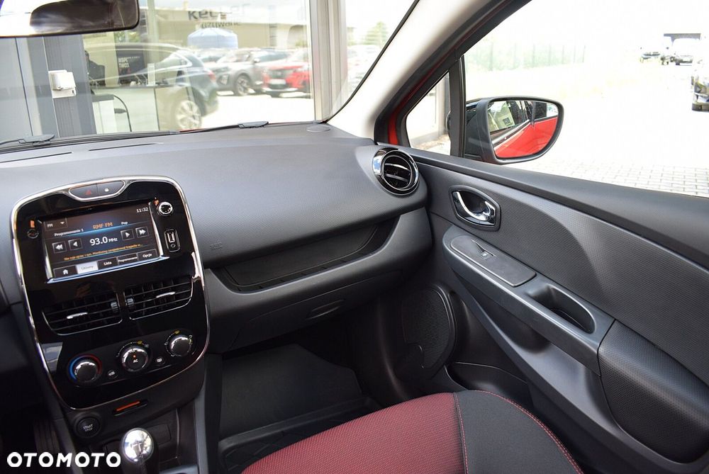 Renault Clio - 22