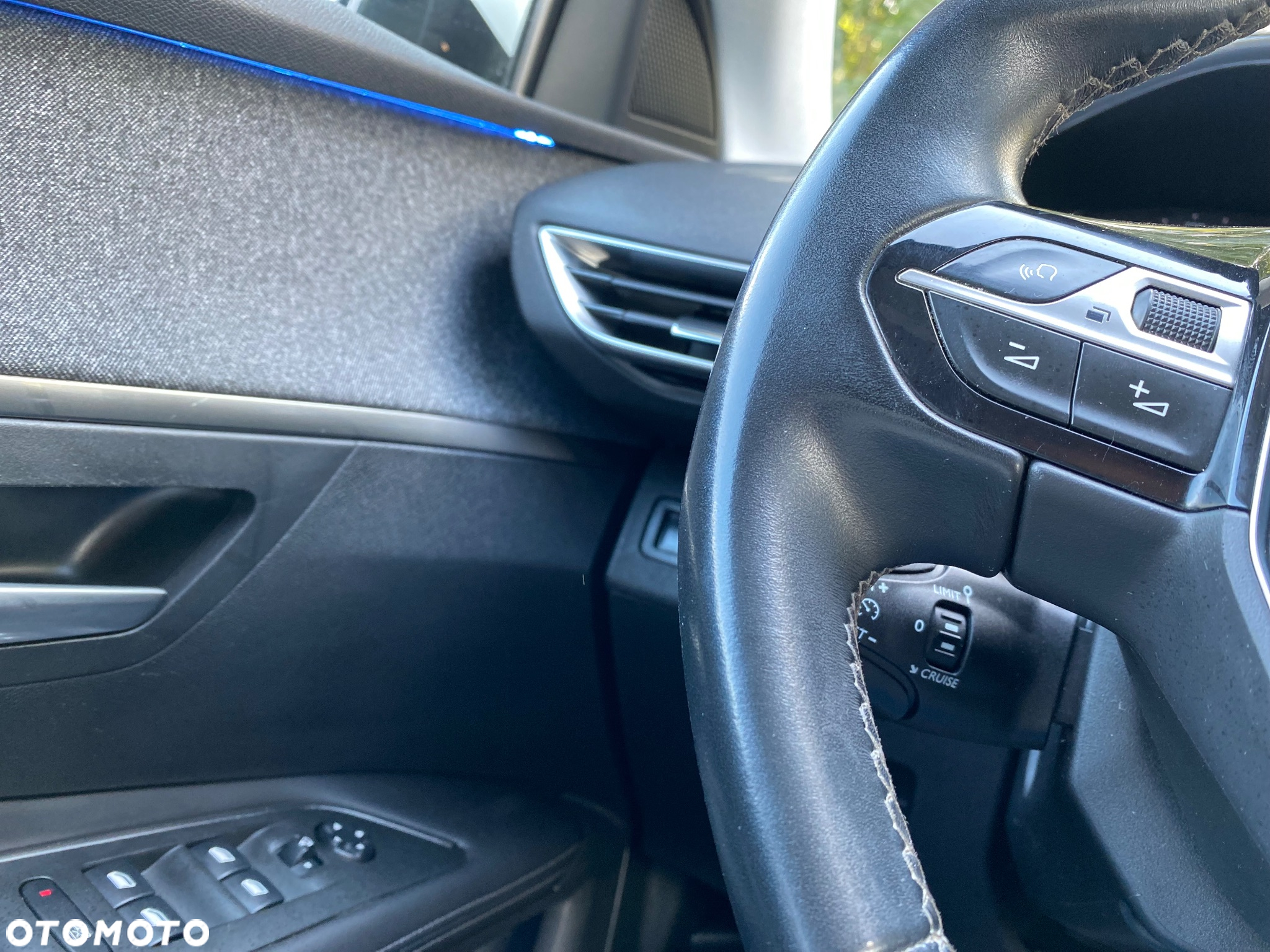 Peugeot 3008 BlueHDi 150 Stop & Start Active Business-Paket - 24
