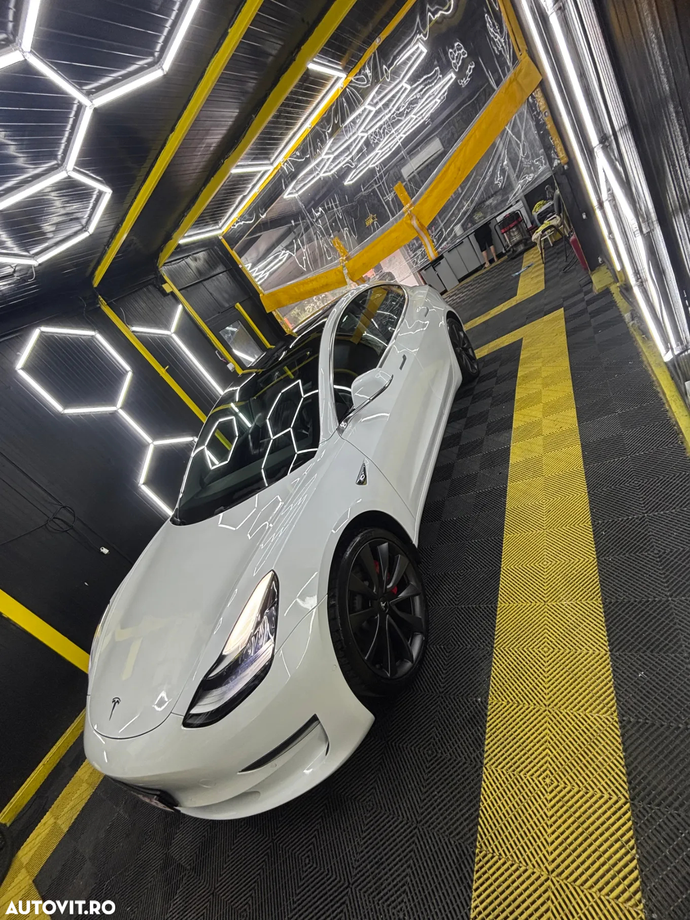 Tesla Model 3 Langstreckenbatterie Allradantrieb Dual Motor Performance - 3