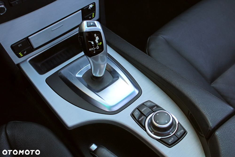 BMW Seria 5 530i - 25