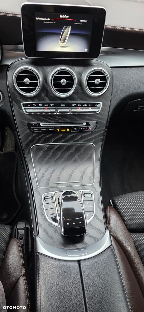 Mercedes-Benz GLC - 29