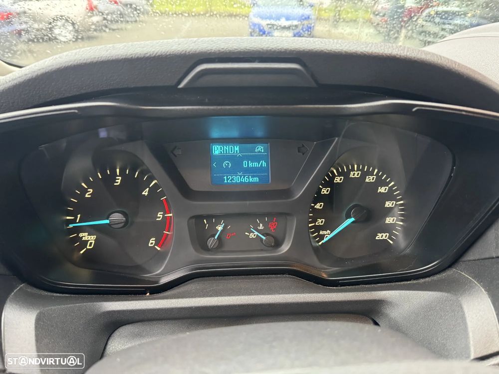 Ford Transit L2H2 2.0 TDCI Caixa automática - 130 CV - 5