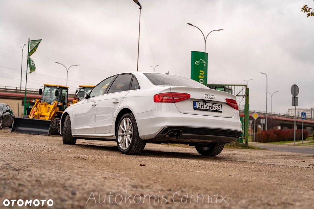 Audi A4 Limousine - 10
