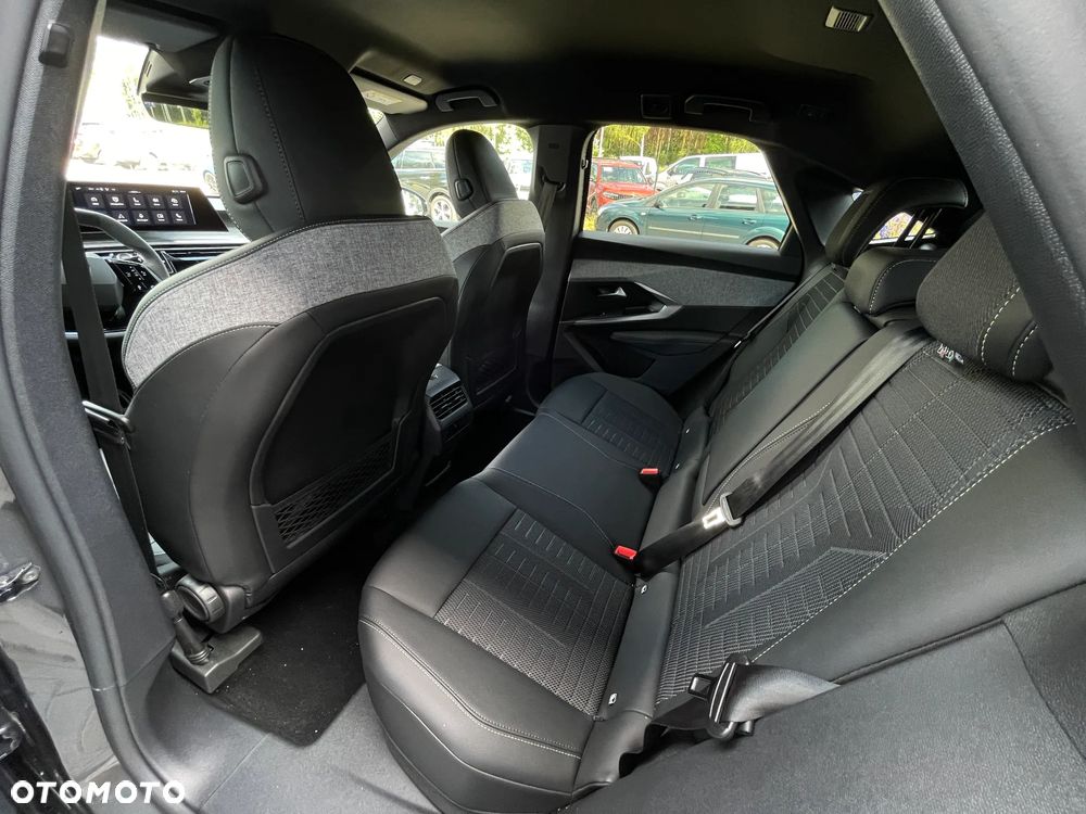 Peugeot 3008 1.2 PureTech mHEV GT S&S e-DCS6 - 23