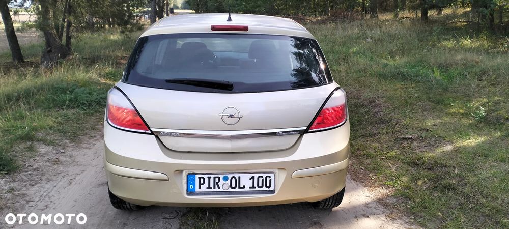 Opel Astra 1.6 16V Dream - 26