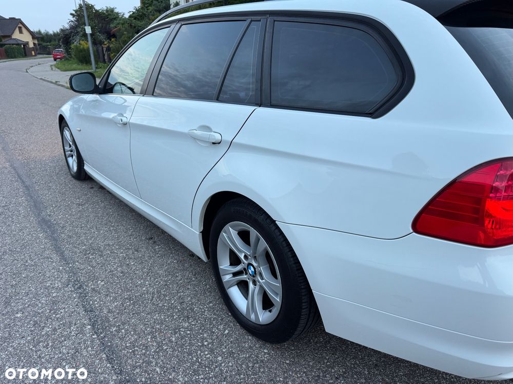 BMW Seria 3 320d DPF - 13