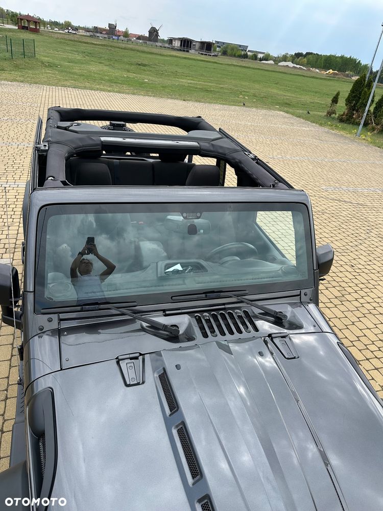 Jeep Wrangler 3.6 Unlim Rubicon - 13