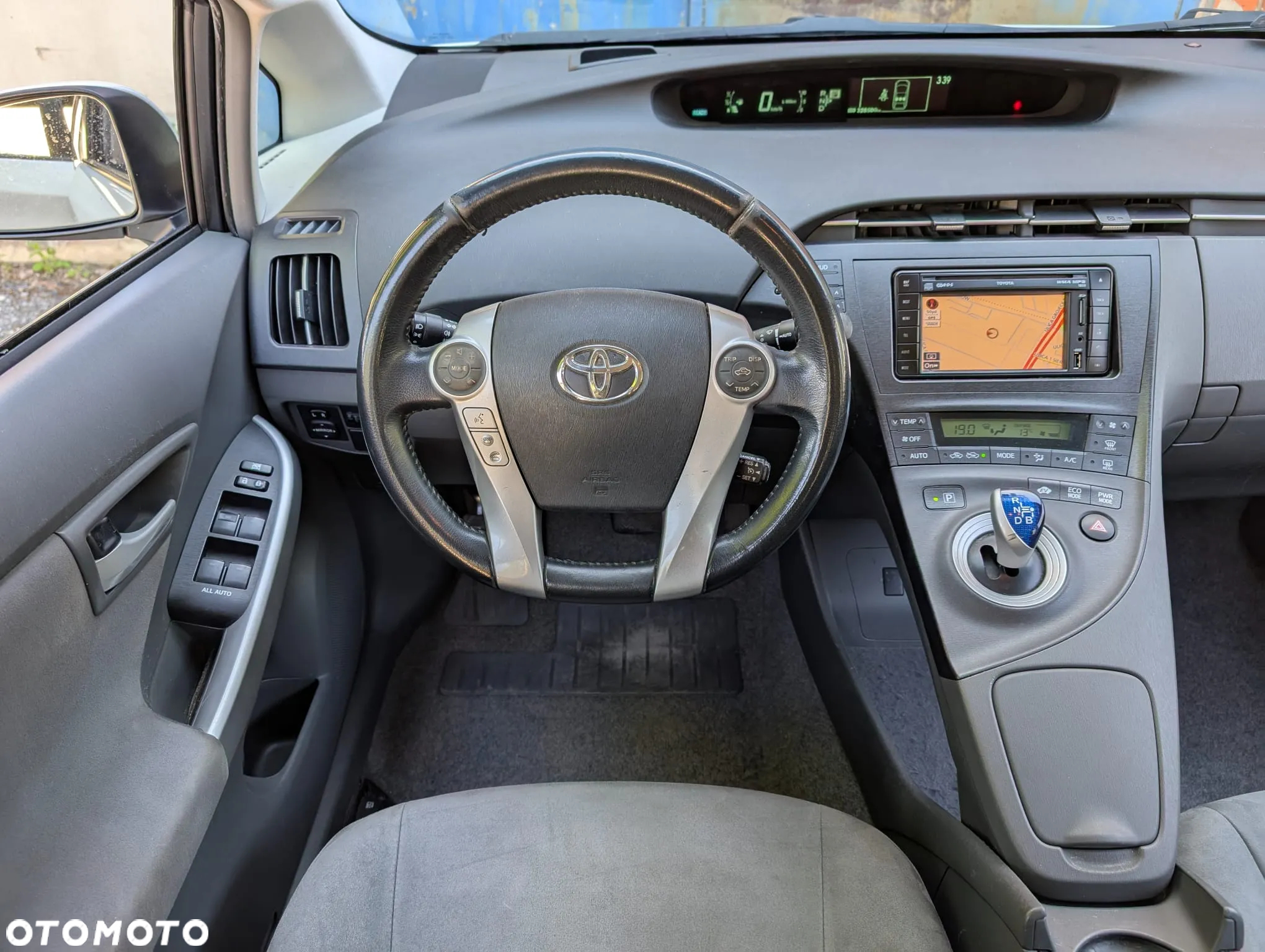 Toyota Prius - 3