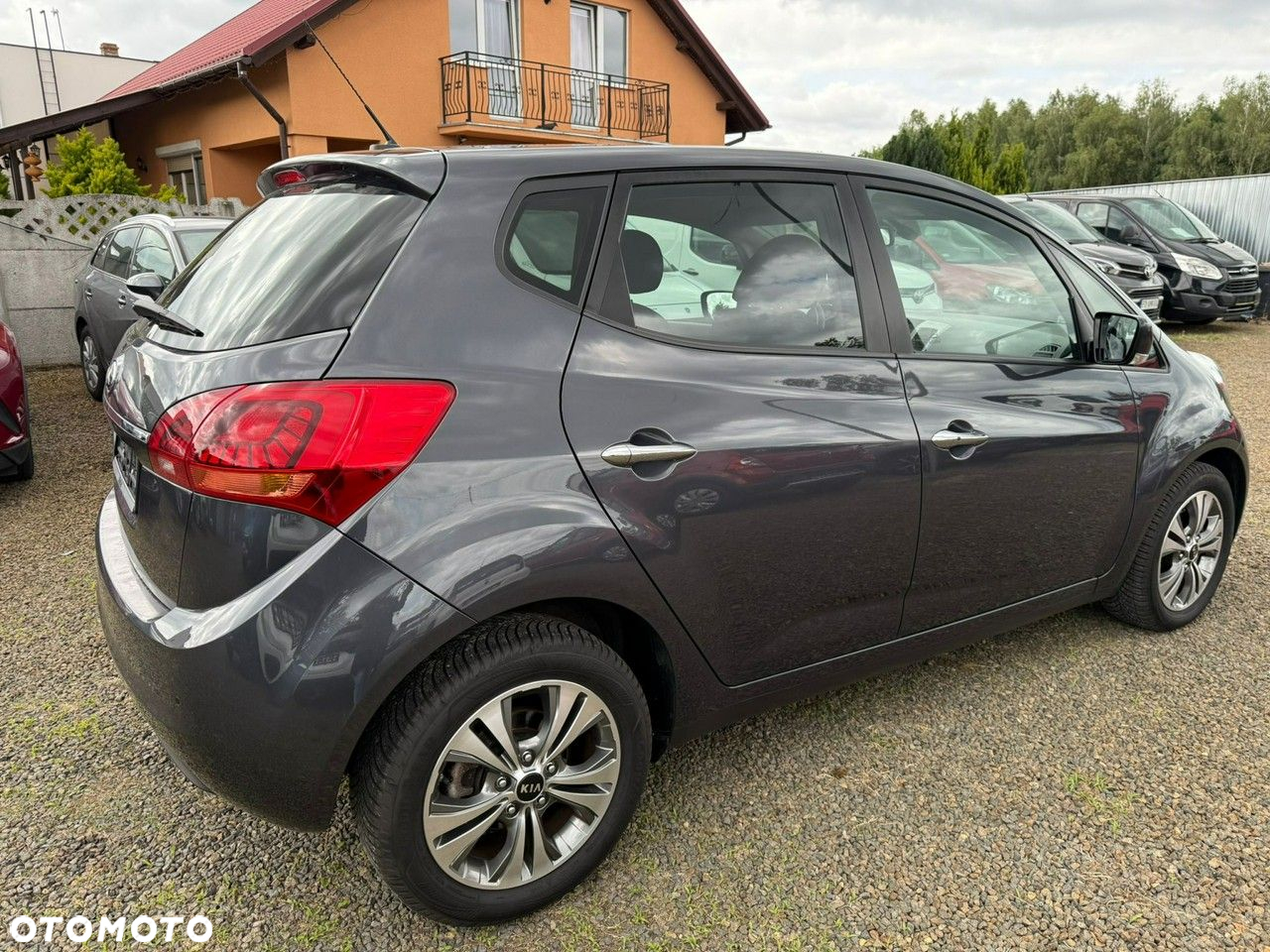 Kia Venga - 12