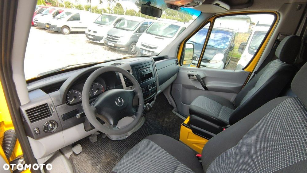 Mercedes-Benz Sprinter - 26