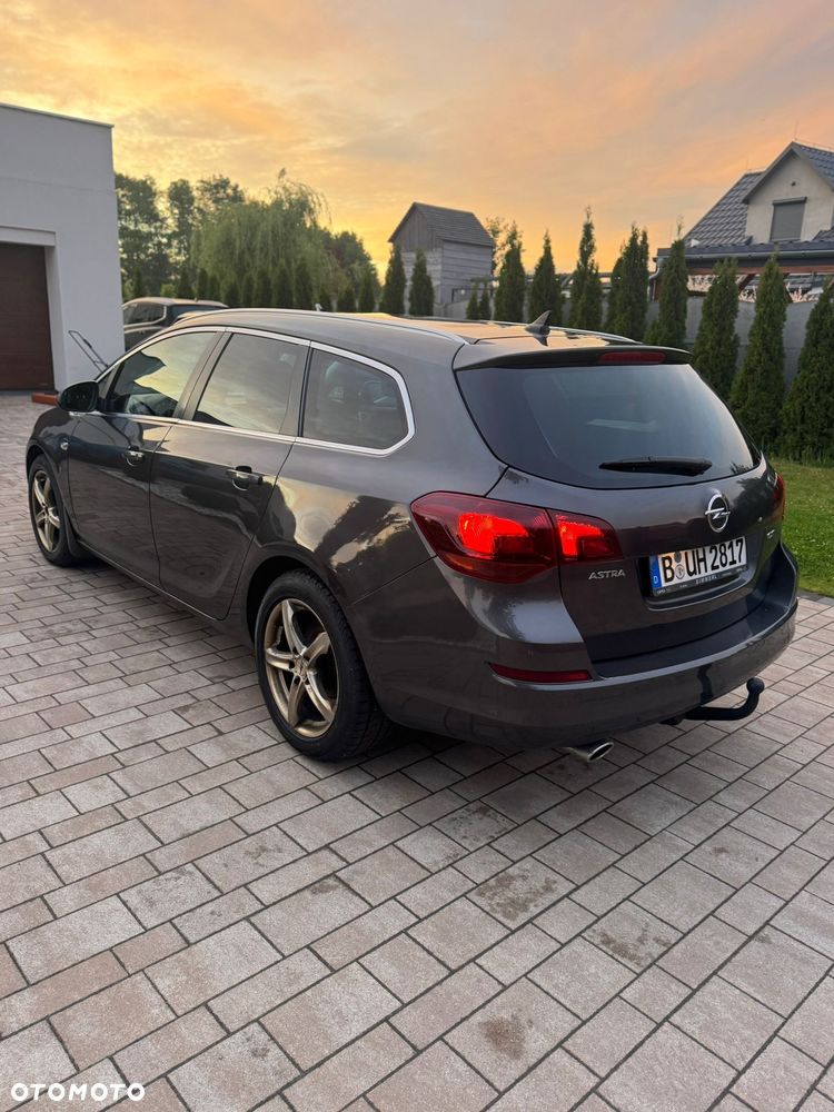 Opel Astra 2.0 CDTI Cosmo - 13