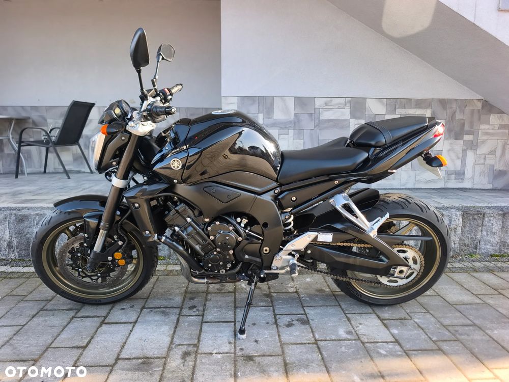 Yamaha FZ - 2