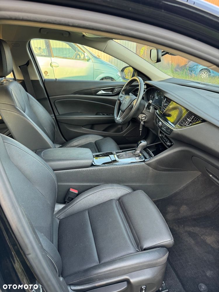 Opel Insignia - 8