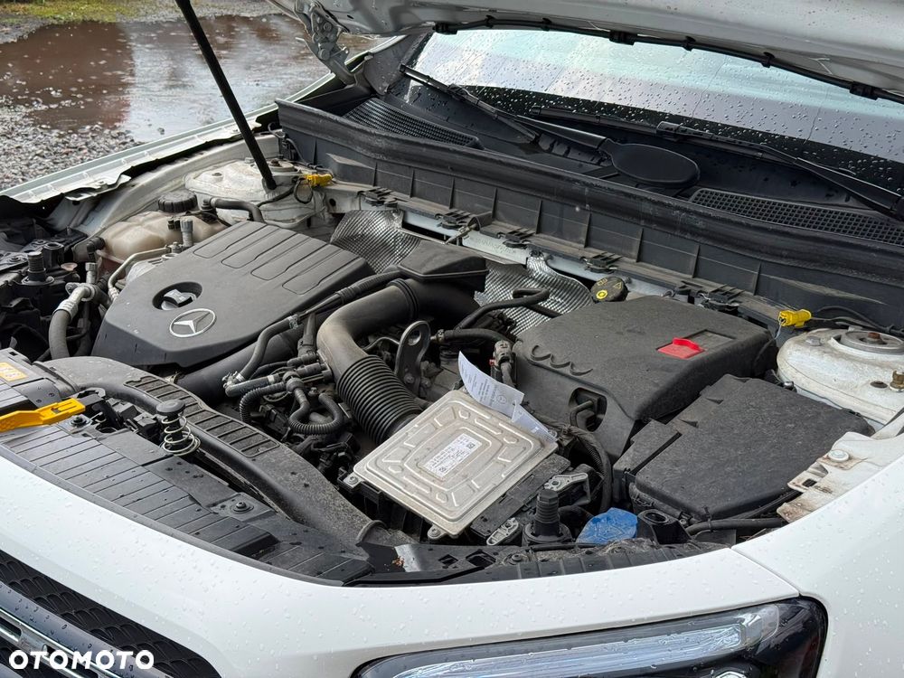 Mercedes-Benz GLB 180 7G-DCT - 10