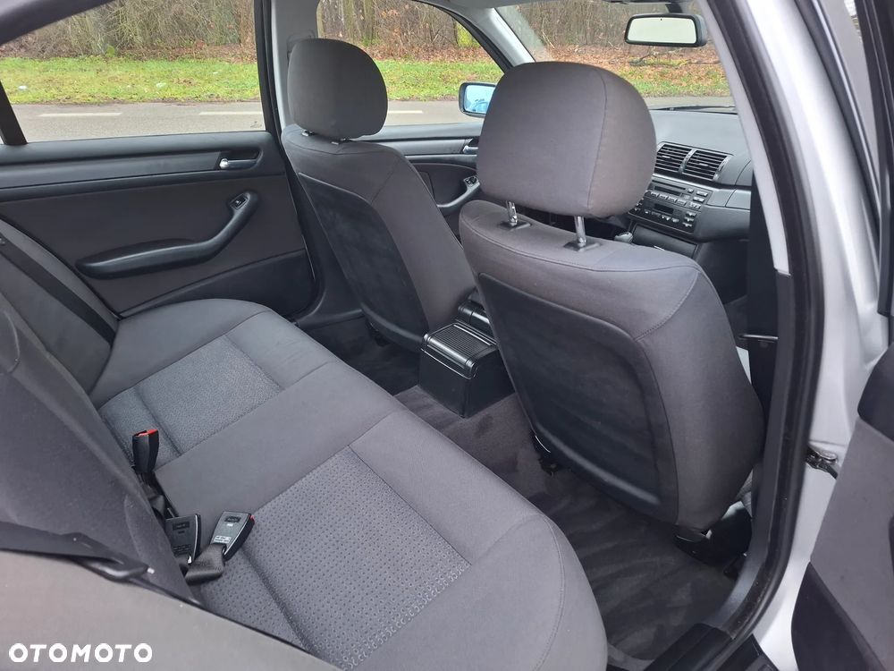 BMW Seria 3 318i Edition Lifestyle - 13