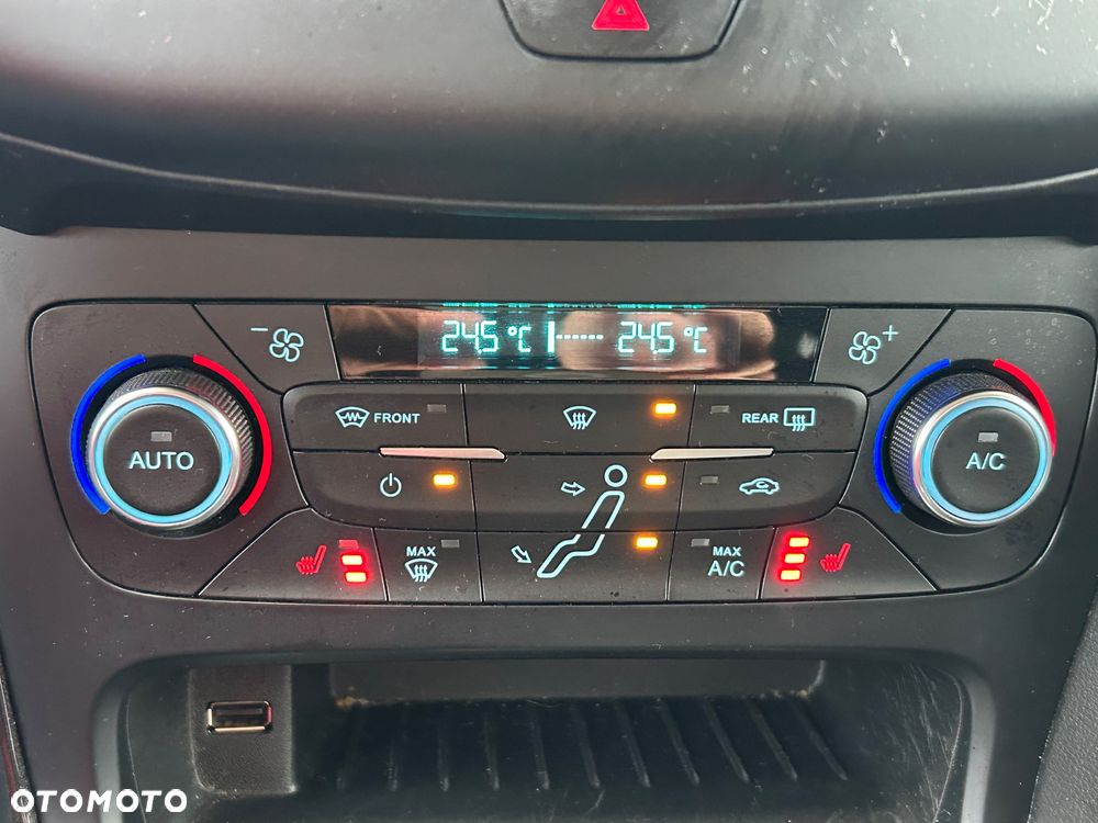 Ford Focus 1.0 EcoBoost Start-Stopp-System TITANIUM STYLE - 17