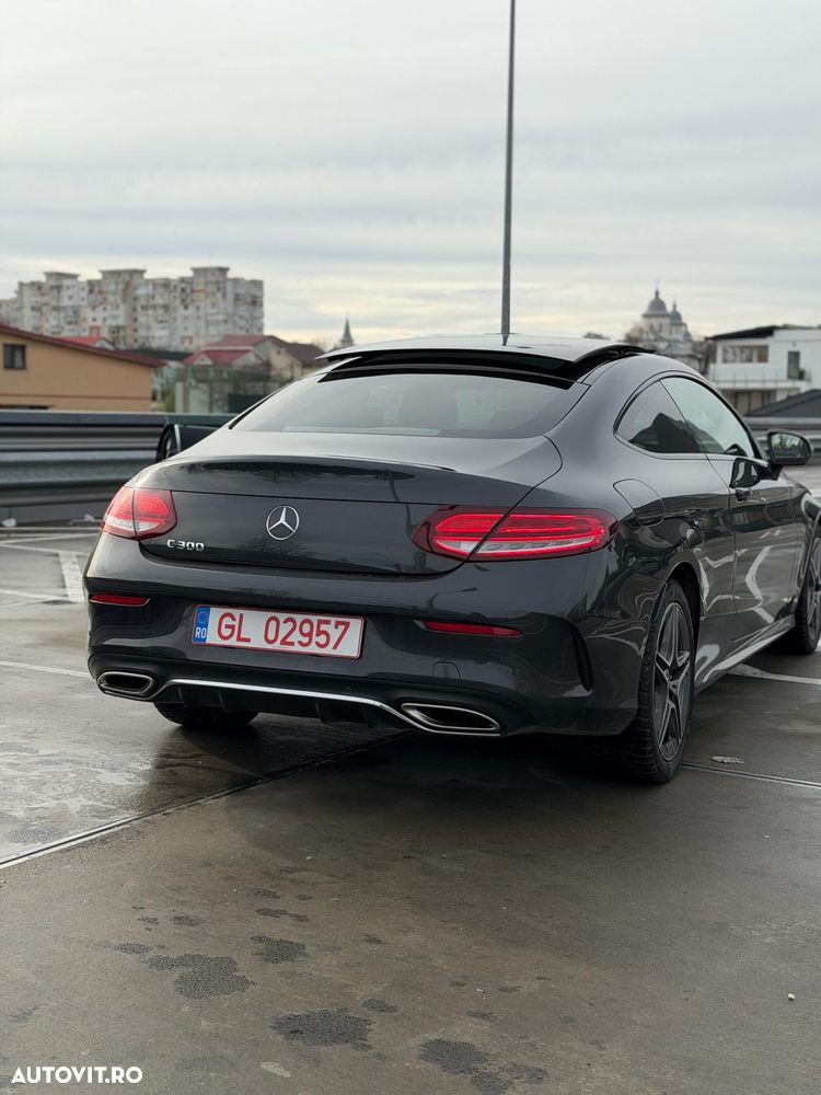 Mercedes-Benz C 300 Coupe 9G-TRONIC - 6