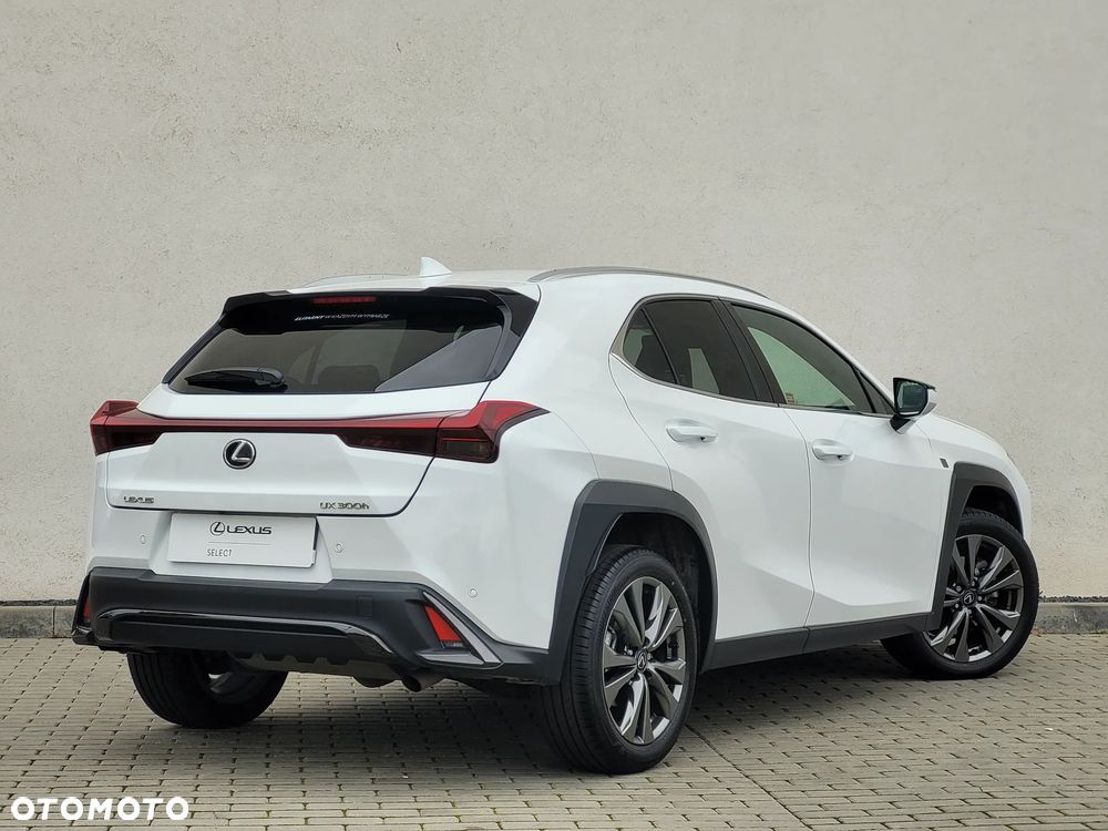 Lexus UX 300h F Sport Design - 5