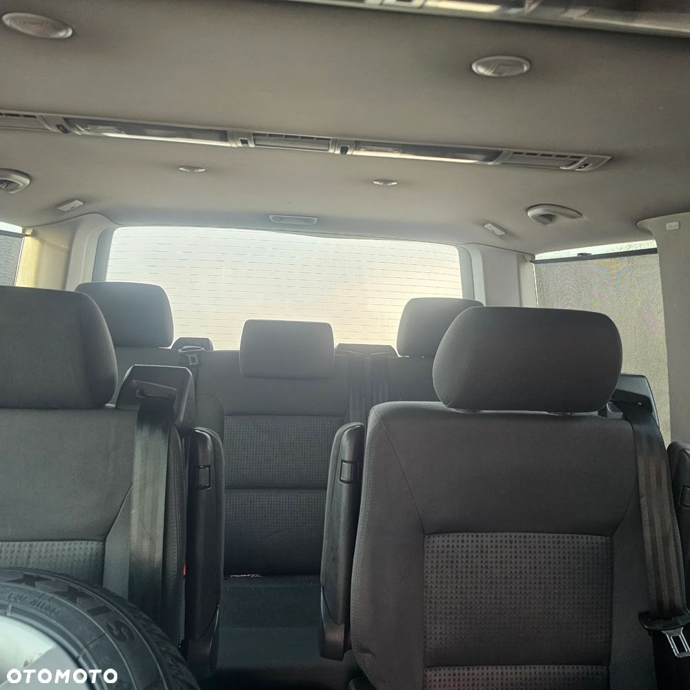 Volkswagen Multivan - 5